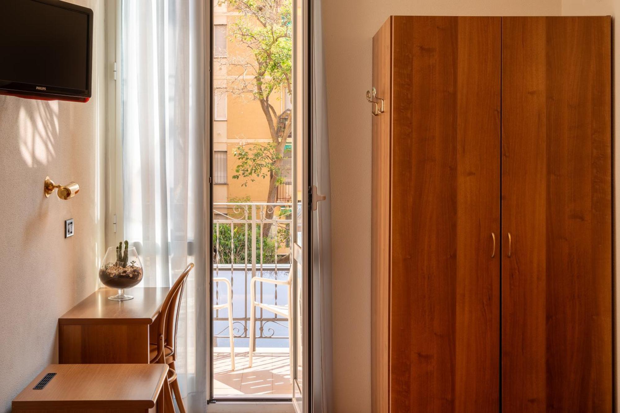 Hotel Careni Villa Italia Finale Ligure Exterior foto